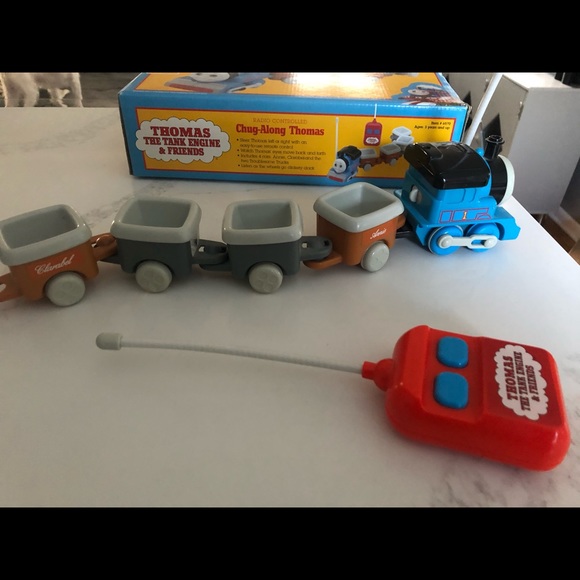 Chug along Thomas the train - radio controlled - Picture 4 of 6